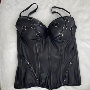 Darque black leather look bustier